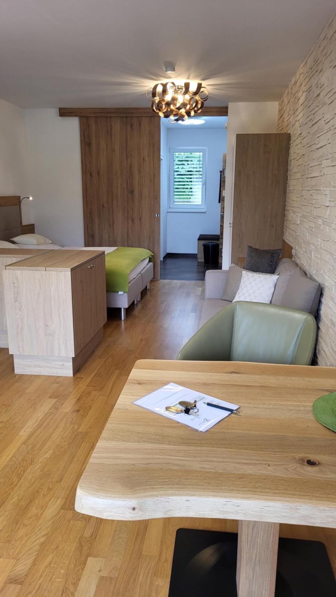 Zegg-Lounge Apartment เซโบเดิน ภายนอก รูปภาพ